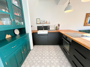 Photo 6- click for photo gallery